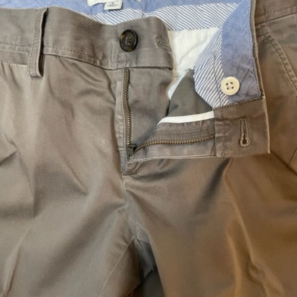 Banana Republic Bermuda Shorts - Picture 3 of 4
